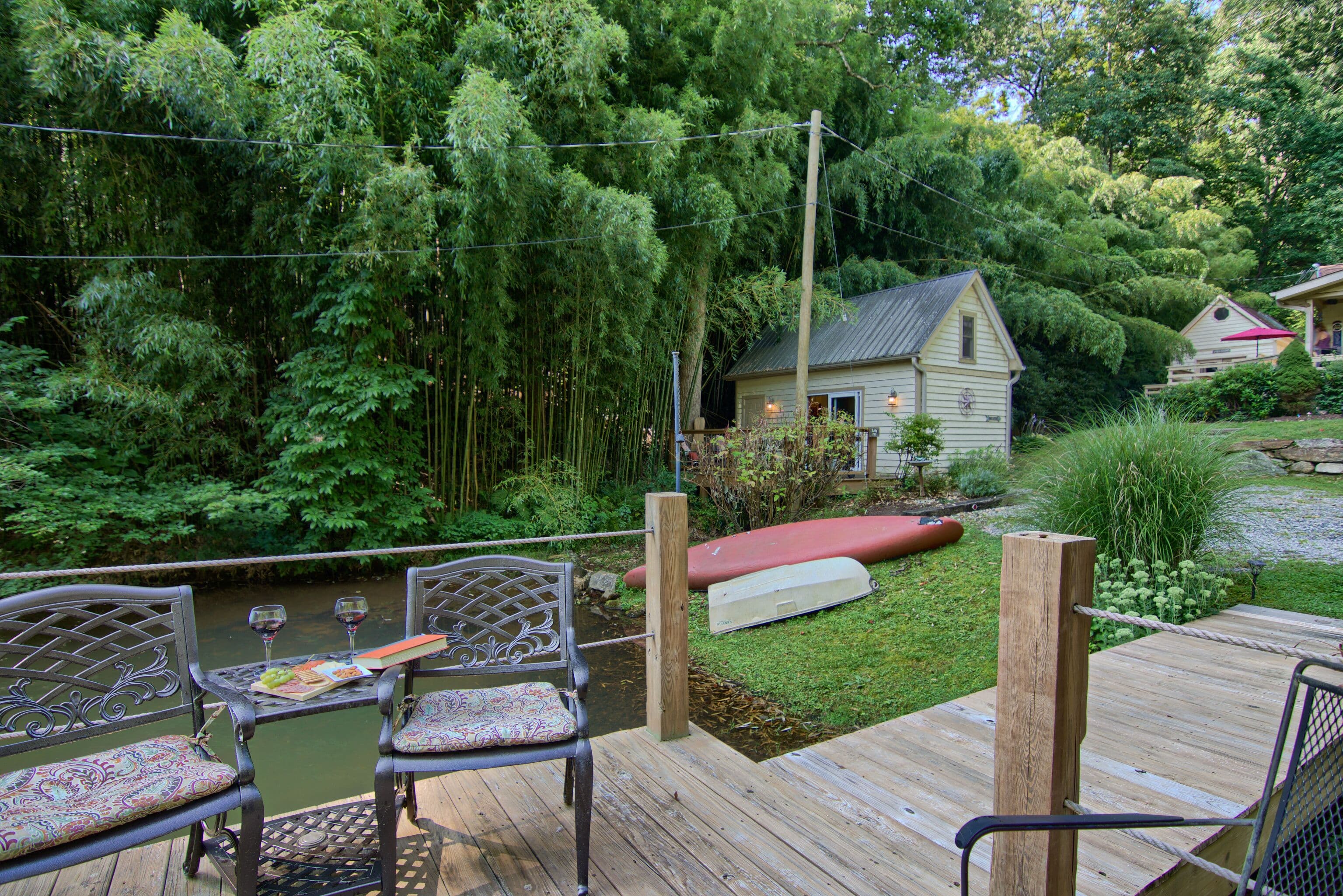 Beautiful Waterside Cabin (2), Great Location, View, 8 Min To Downtown, Biltmore