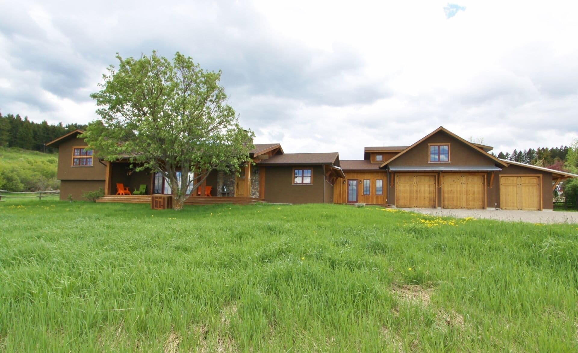 Black Bear Ranch -Large home near Bozeman's Hyalite Canyon with peace & quiet