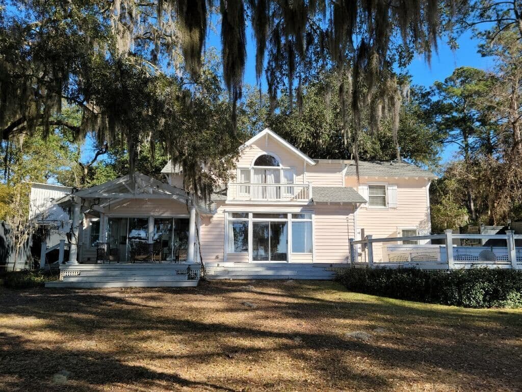 Bring your boat and bask on your own dock on Broomfield Creek.