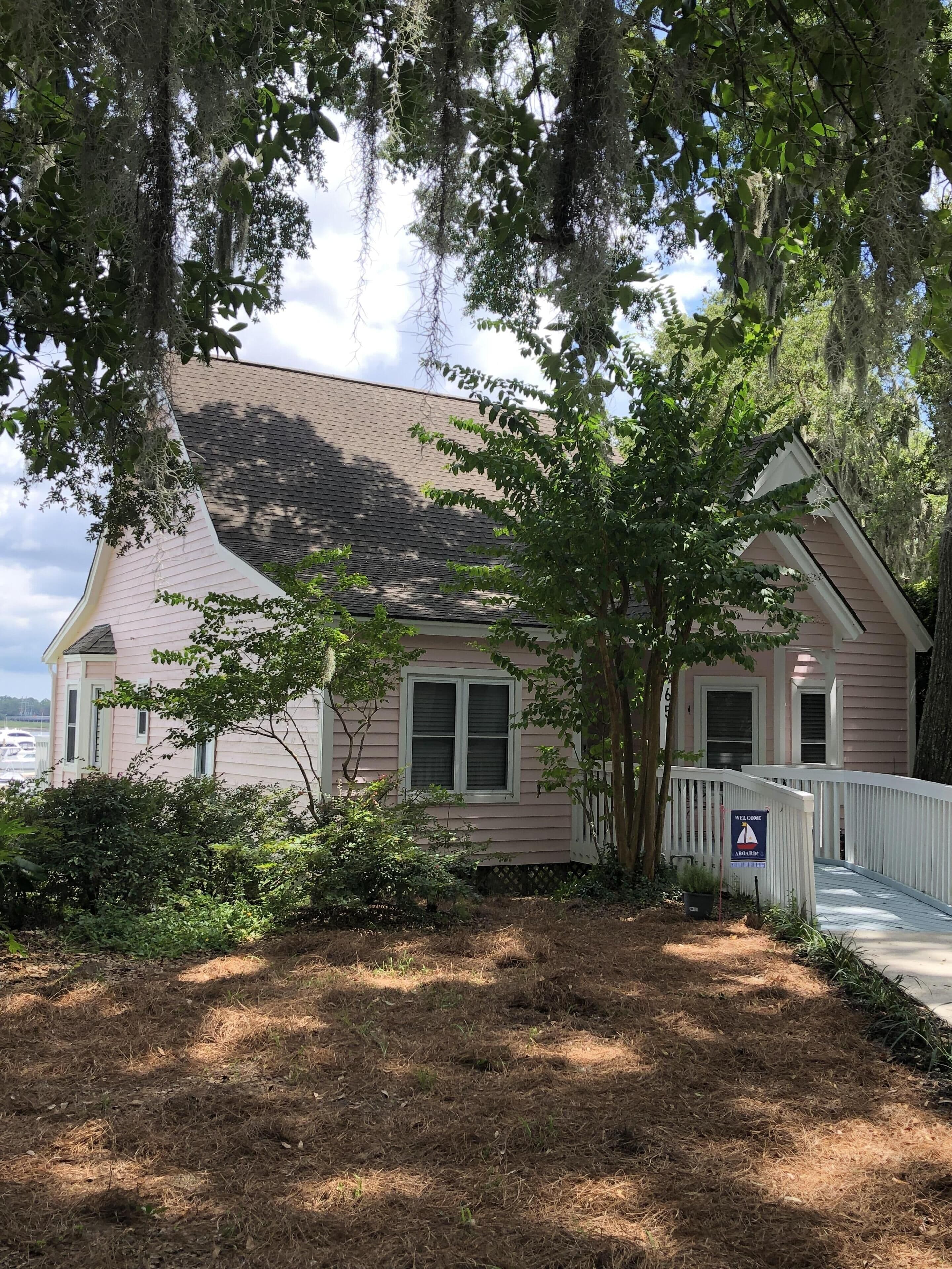 TideWatch - A First Class Property. Spectacular views of the Beaufort River.